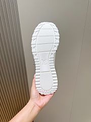 Okify Louis Vuitton Gray And White Men Sneakers 30110 - 4