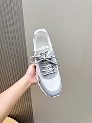 Okify Louis Vuitton Gray And White Men Sneakers 30110 - 3
