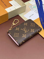 Okify Louis Vuitton Noa Key Holder Pink Inside M83612 11x7x1.5cm - 2