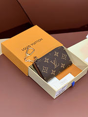 Okify Louis Vuitton Noa Key Holder Brown Inside M83612 11x7x1.5cm - 1