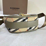 Okify Burberry Mini B Clip Messenger Bag Sand Beige 19x17.5x9cm - 3