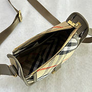 Okify Burberry Mini B Clip Messenger Bag Sand Beige 19x17.5x9cm - 6